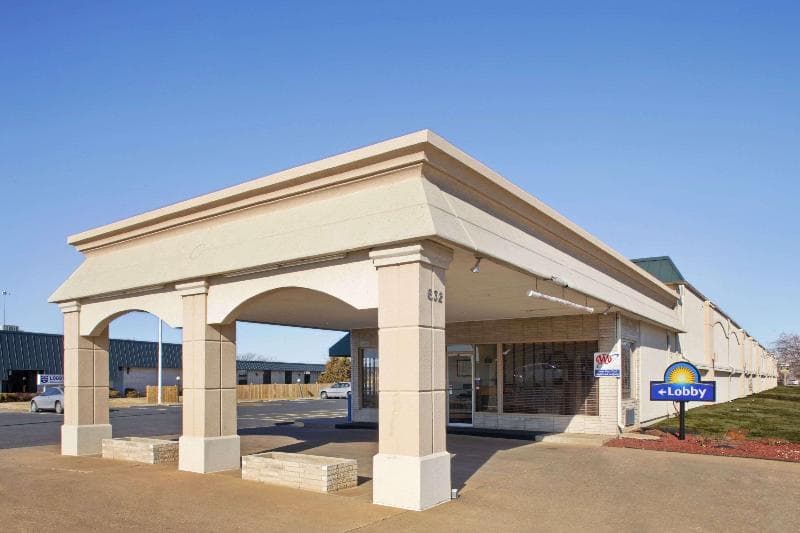 Days Inn By Wyndham Salina South 5