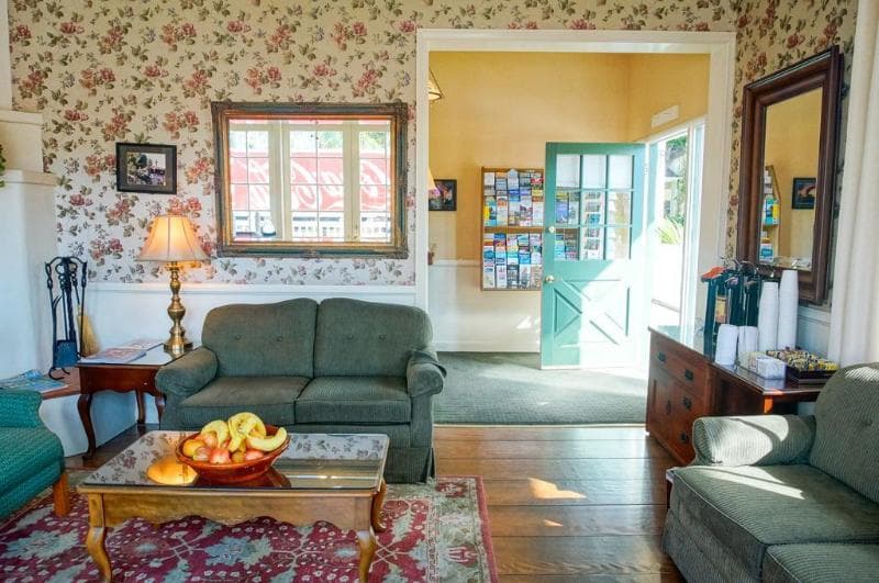 Lavender Inn By The Sea photo 1