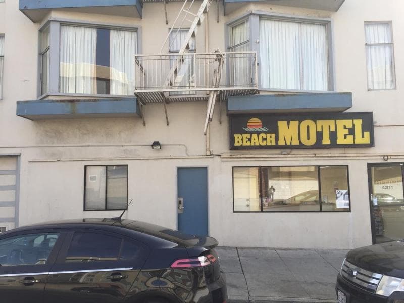 Beach Motel 3