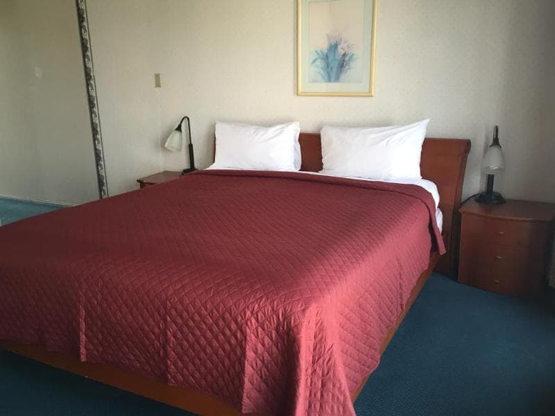 Beach Motel 5
