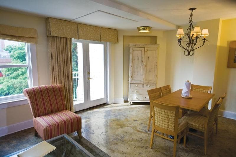 Club Wyndham Riverside Suites 5