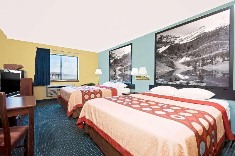 Super 8 by Wyndham Somerset 2