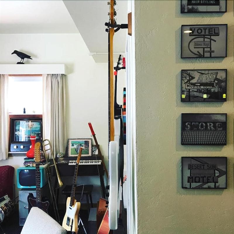 Holiday Music Motel 4