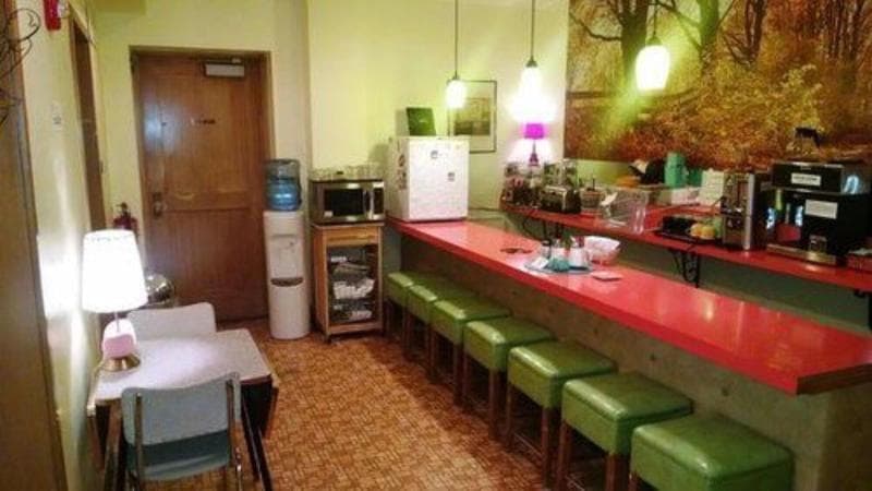 Holiday Music Motel photo 1