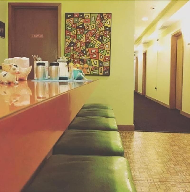 Holiday Music Motel 5