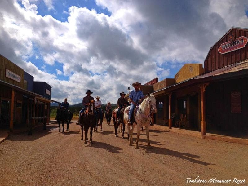 Tombstone Monument Guest Ranch 5
