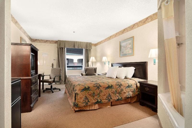 Days Inn And Suites Savannah Gateway/I-95 And 204 photo 1