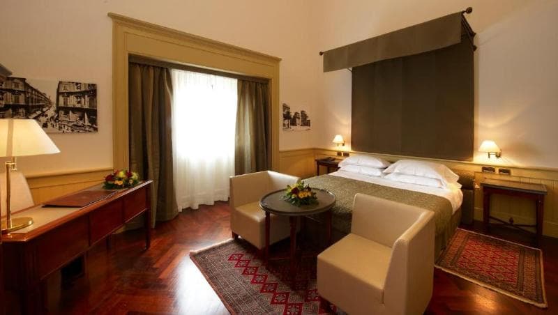 Grand Hotel Piazza Borsa 4