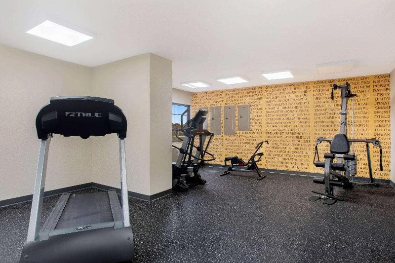 La Quinta Inn & Suites by Wyndham Springfield South 3