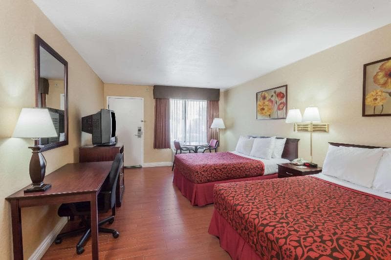 Days Inn By Wyndham San Bernardino/Redlands 3