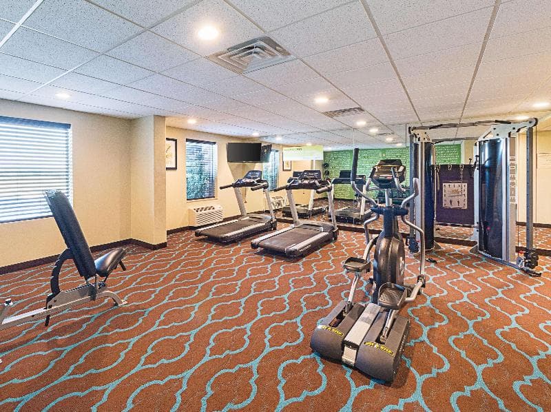 La Quinta Inn & Suites by Wyndham Mathis 2