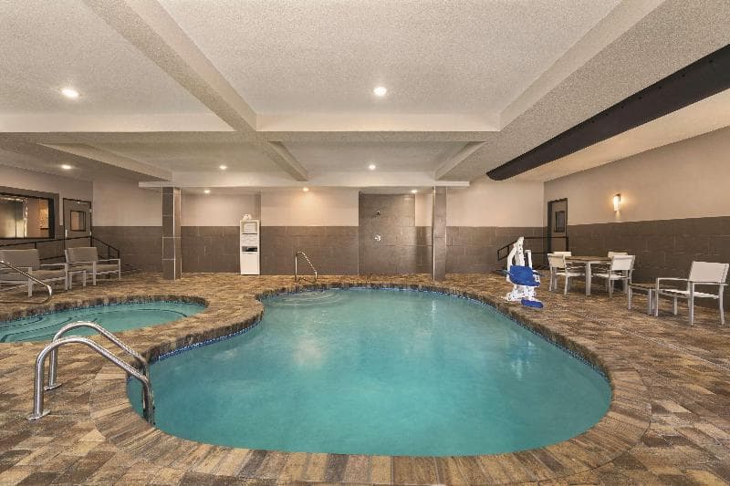 Country Inn & Suites By Radisson, Savannah Midtown, Ga 4