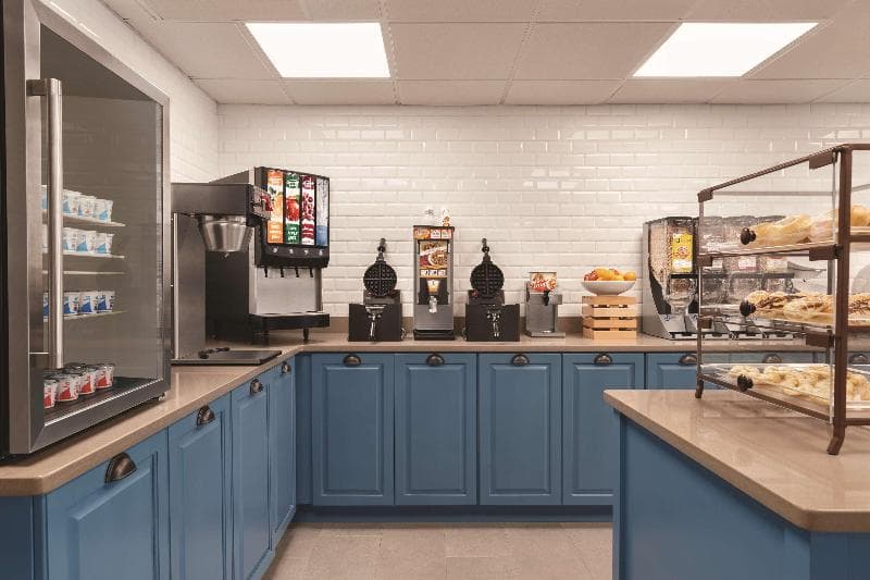 Country Inn & Suites By Radisson, Savannah Midtown, Ga 5