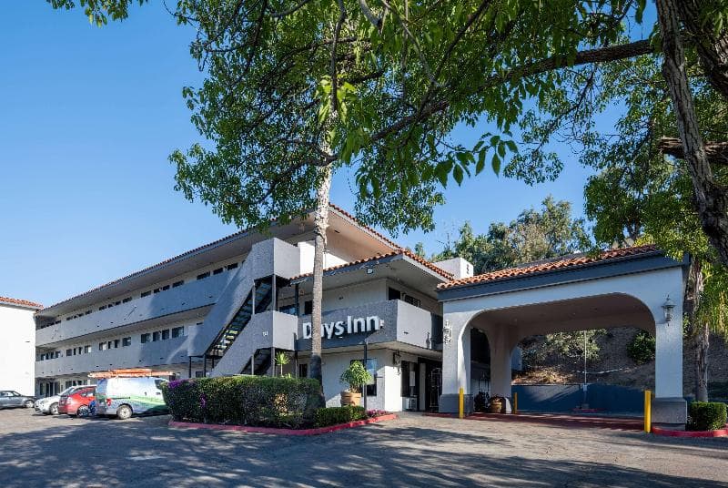 Days Inn by Wyndham Encinitas Moonlight Beach photo 1