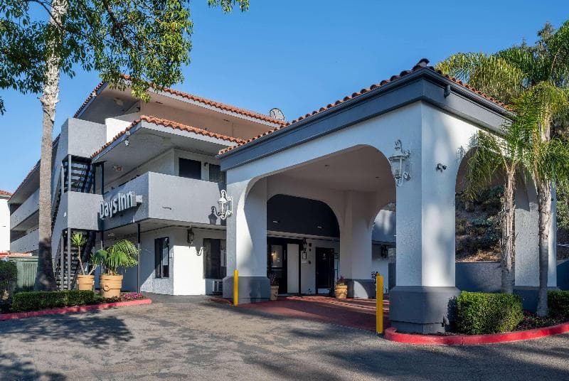 Days Inn by Wyndham Encinitas Moonlight Beach 2