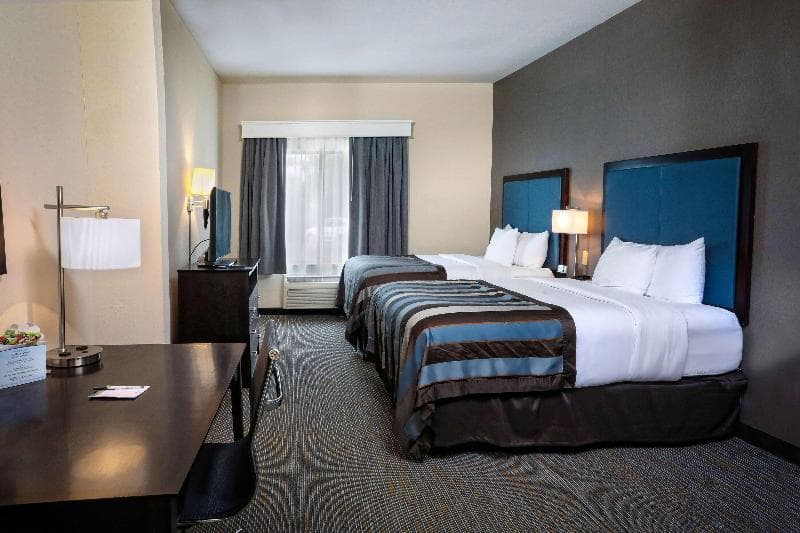 Wingate by Wyndham Savannah Airport 3
