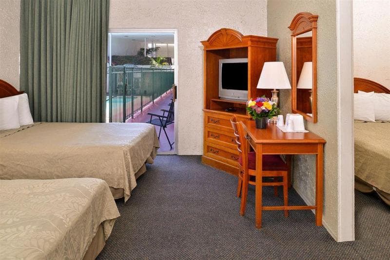 Americas Best Value Inn Loma Lodge 3