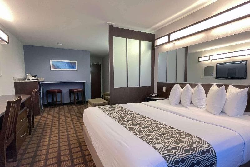 Microtel Inn & Suites By Wyndham Michigan City 2