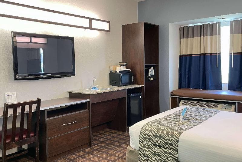 Microtel Inn & Suites By Wyndham Michigan City 5