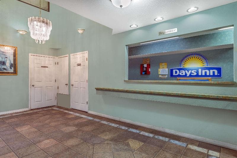 Days Inn By Wyndham San Antonio 5
