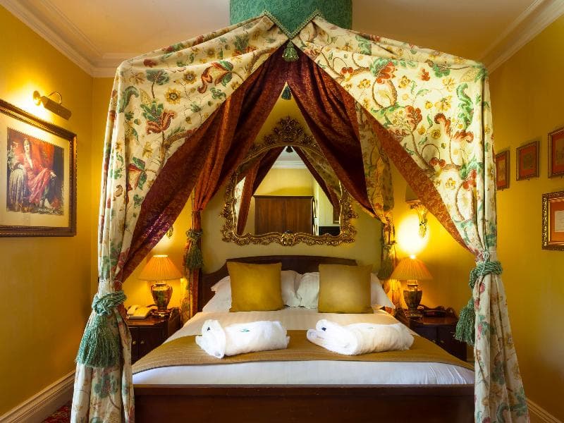 Riverside Contemporary Manor House Hotel 4