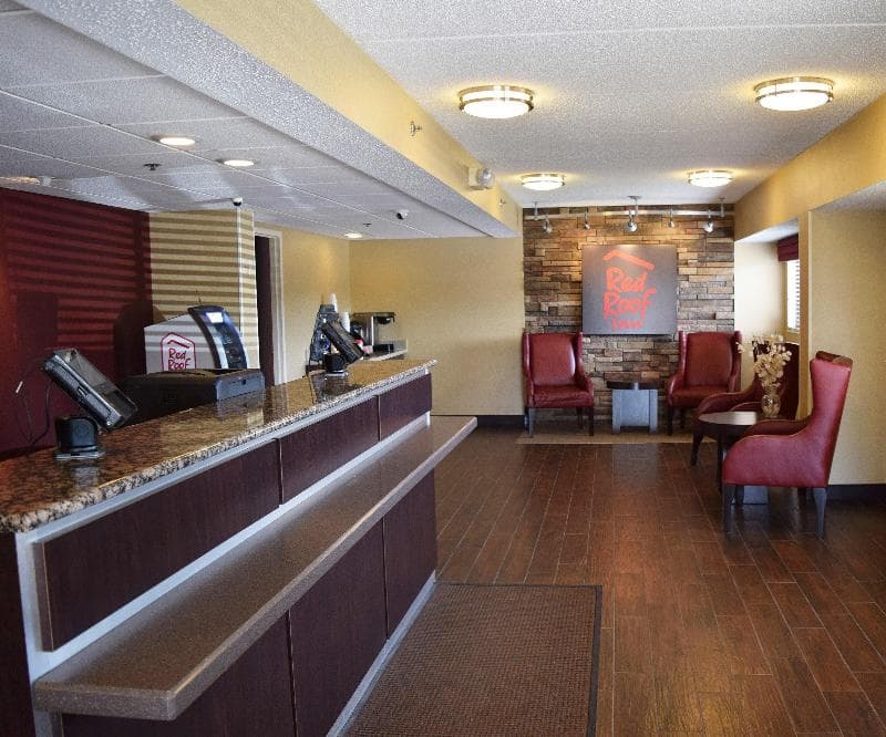 Red Roof Inn Syracuse 3