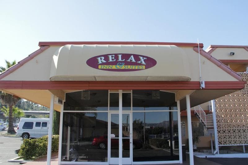 Relax Inn & Suites main