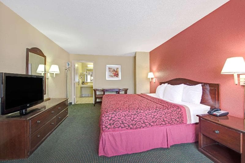 Days Inn By Wyndham San Antonio Near Fiesta Park 4