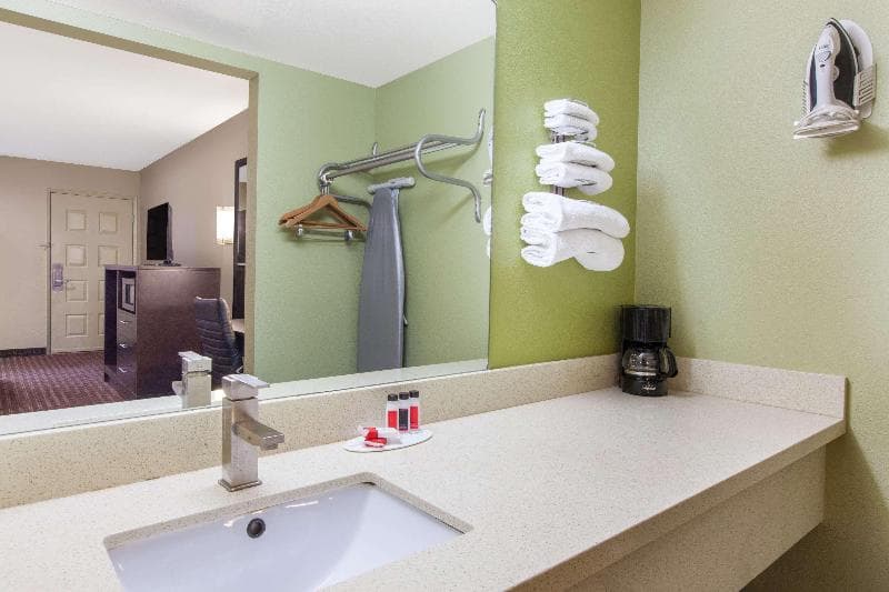Days Inn by Wyndham San Jose Airport 4