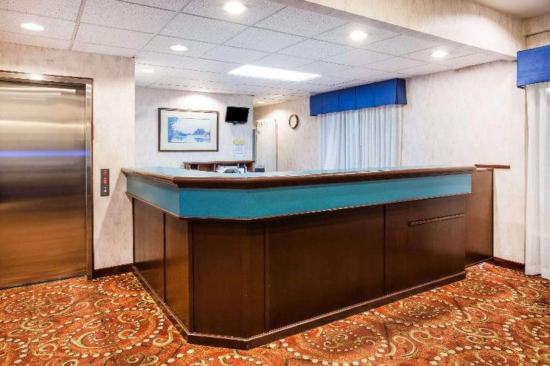 Days Inn By Wyndham Seattle Aurora 5