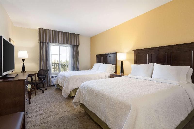 Hampton Inn & Suites San Bernardino 4