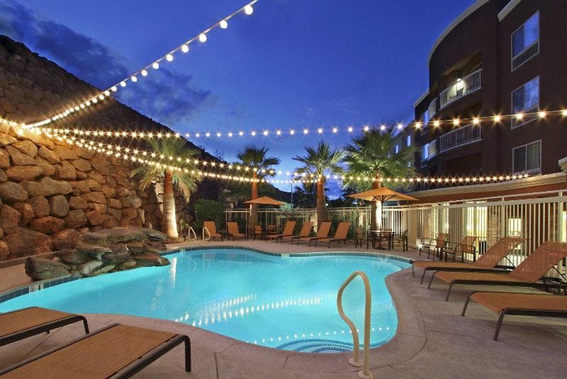 Courtyard St. George 3