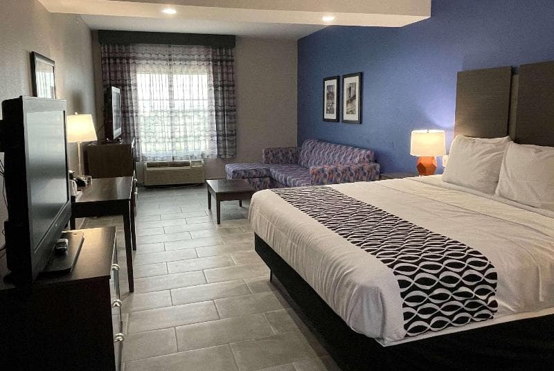 La Quinta Inn & Suites by Wyndham Schertz 5
