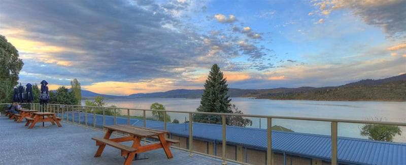 Lake Jindabyne Hotel 4