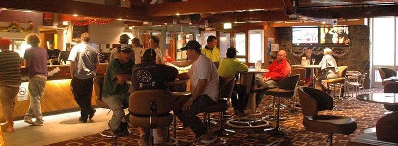 Lake Jindabyne Hotel 5