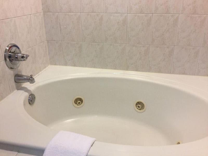 Americas Best Value Inn & Suites-St. Charles Inn/St. Louis 3