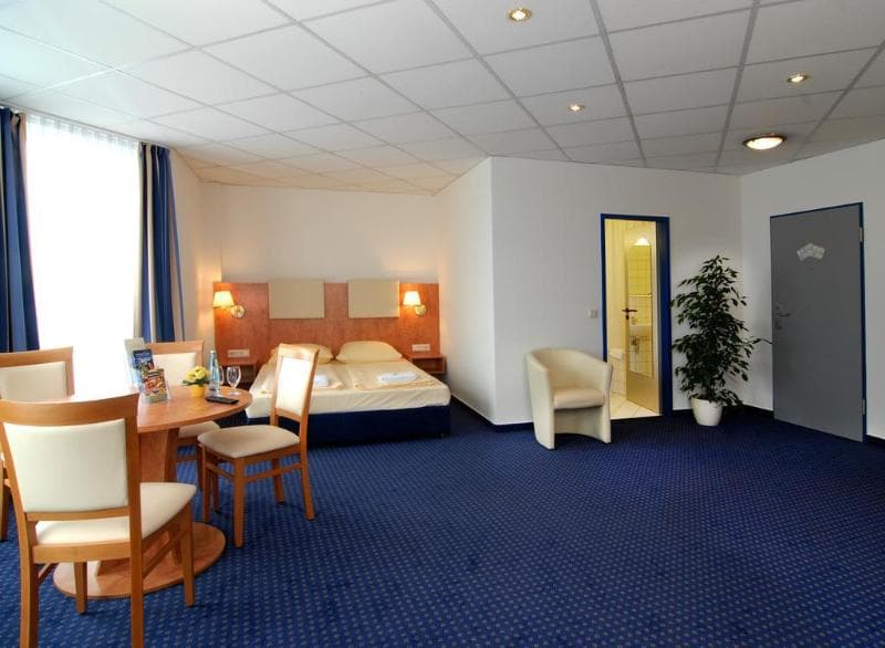 Euro Hotel 5
