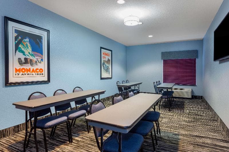 La Quinta Inn & Suites by Wyndham Sebring photo 1