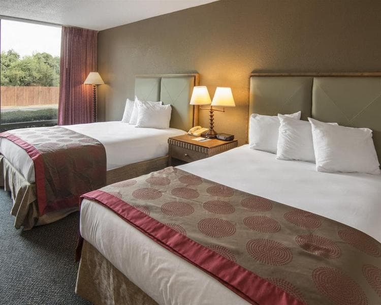 Economy Inn & Suites Shreveport main