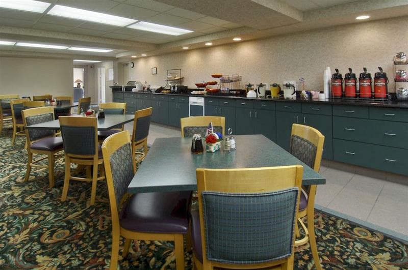 Economy Inn & Suites Shreveport 4