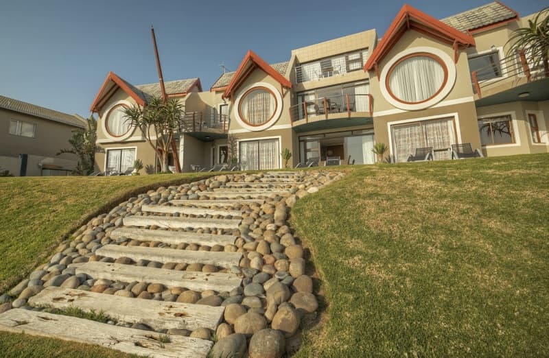 Beach Lodge 2