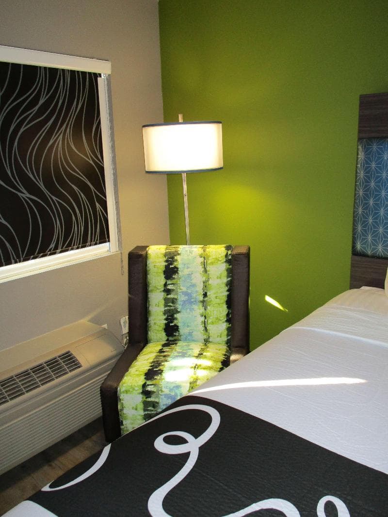 SureStay Plus Hotel by Best Western Point Richmond 2