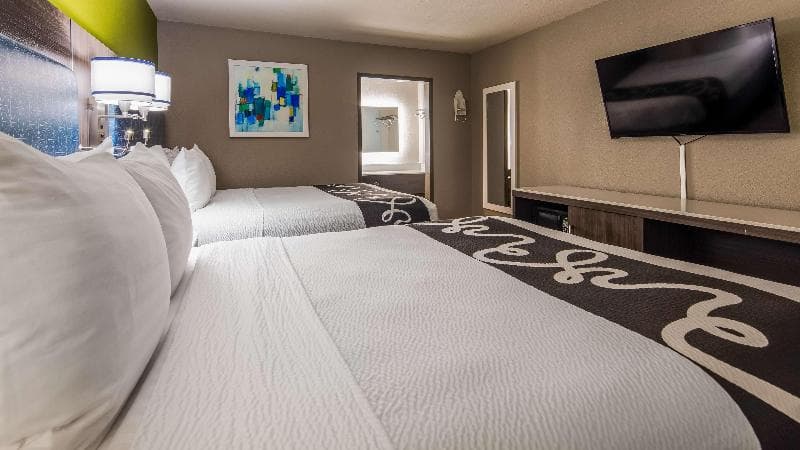 SureStay Plus Hotel by Best Western Point Richmond 3