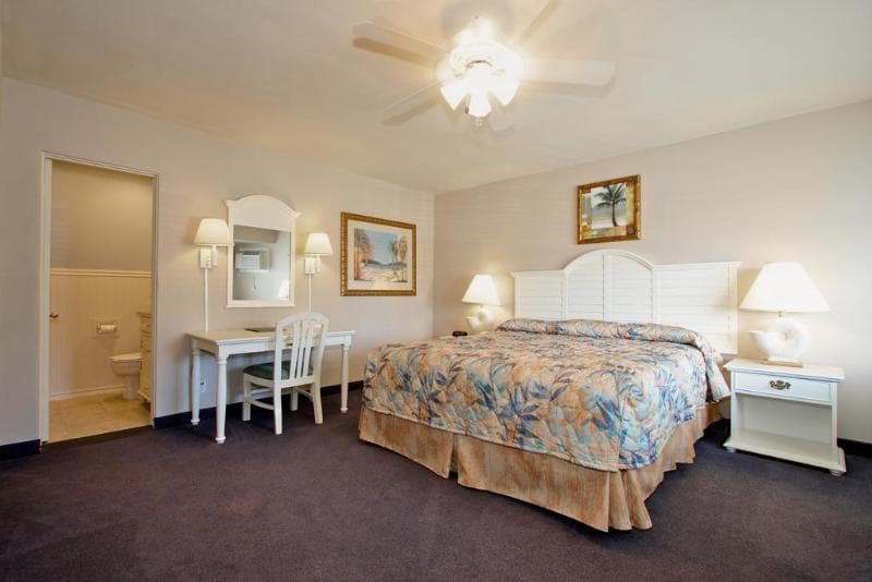Del Mar Motel On The Beach photo 1