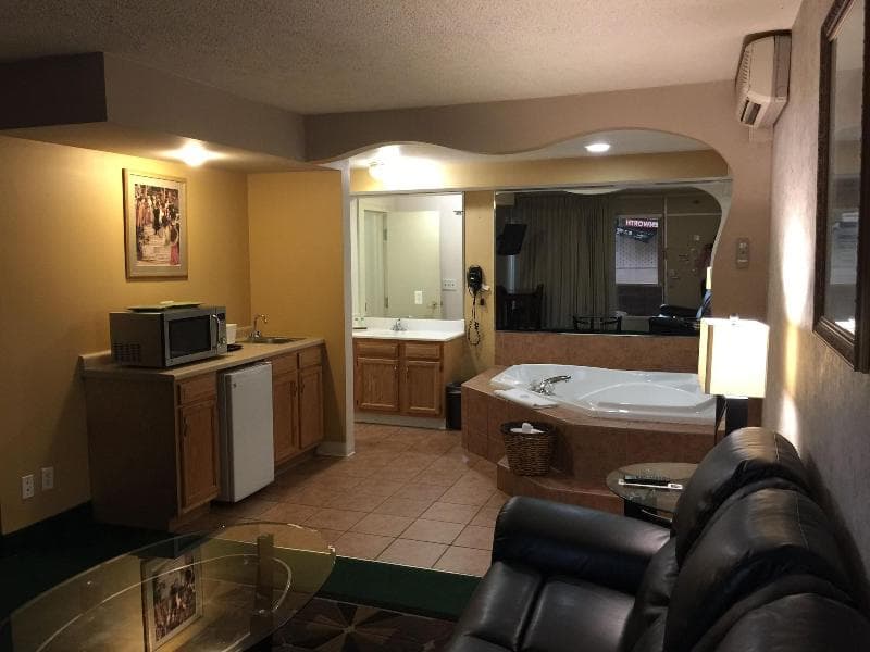 Route 66 Hotel And Conference Center 4