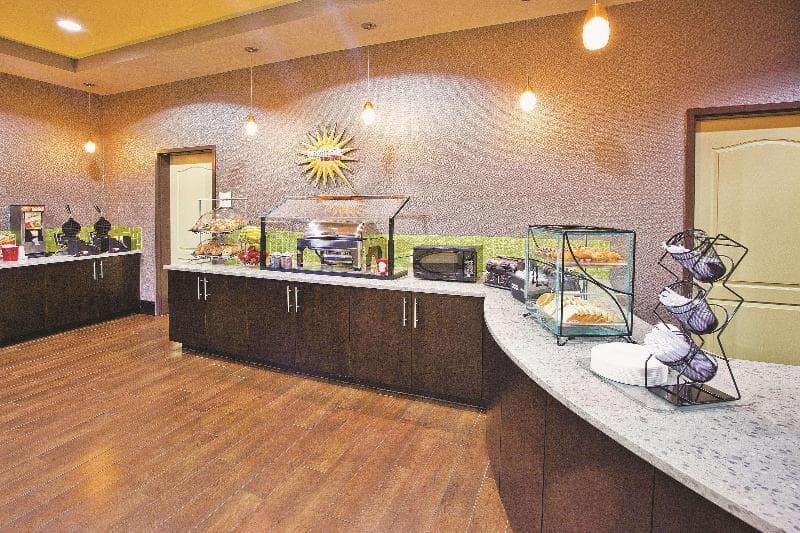 La Quinta Inn & Suites Hinesville-Fort Stewart 4