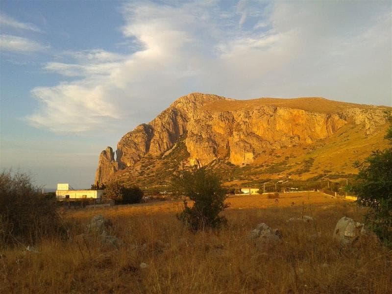 Sikania 3