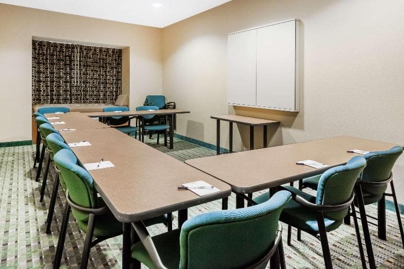 Microtel Inn & Suites By Wyndham Dickson City/Scranton 3