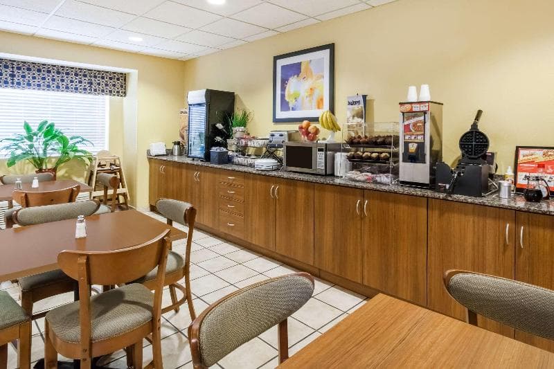 Microtel Inn & Suites By Wyndham Dickson City/Scranton 4