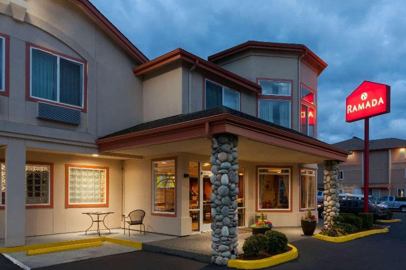 Ramada By Wyndham Seatac Airport North 2